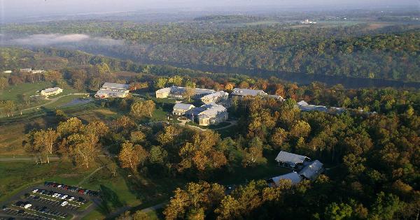 ウェストバージニア州とその大学の魅力イメージ