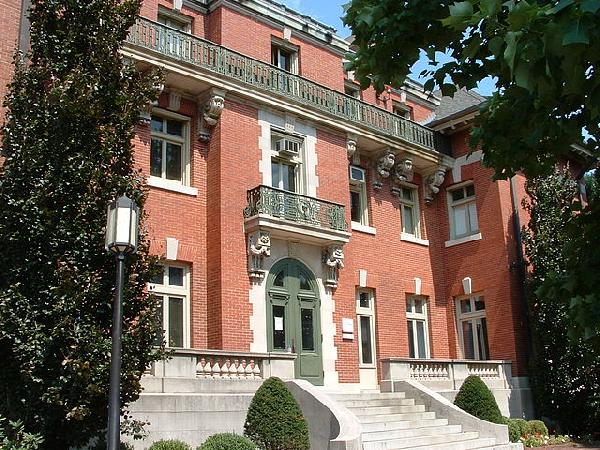ブラウン大学
