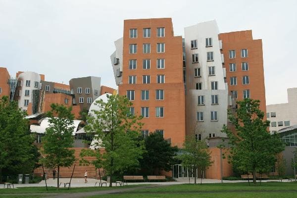 工科系大学トップのマサチューセッツ工科大学(MIT)