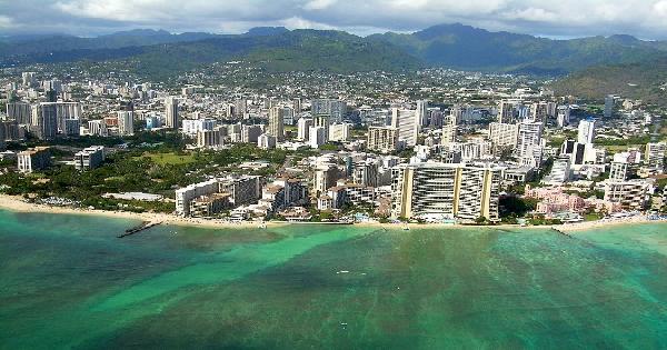 ハワイ州とその大学の魅力イメージ